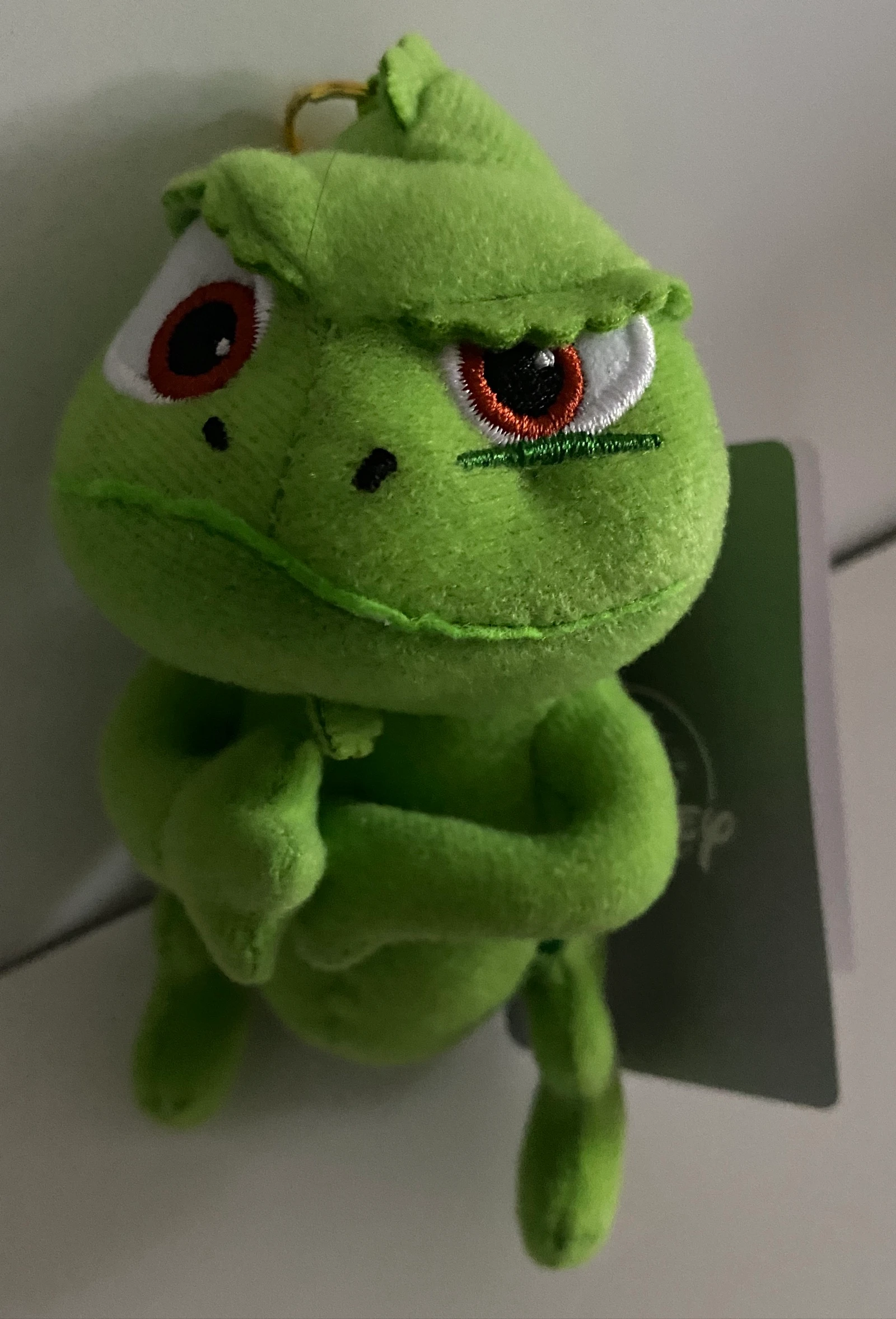 Disney Store Japan – Porte-clés - Peluche - Pascal Raiponce (Tangled) – Neuf avec étiquette ✨